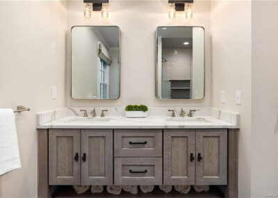 bathroom remodeling contractors in Roslyn